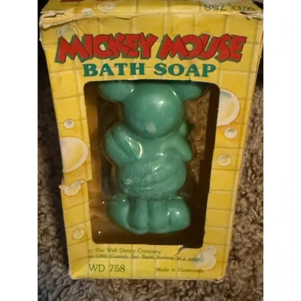 Vintage Mickey Mouse Bath Soap 3.4‎ oz. 1990s Disney Collectible New in Box